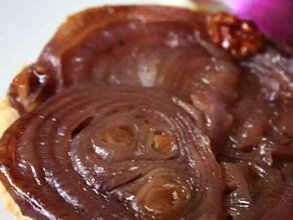 Tarte Tatin aux oignons rouges et noix - photo 2