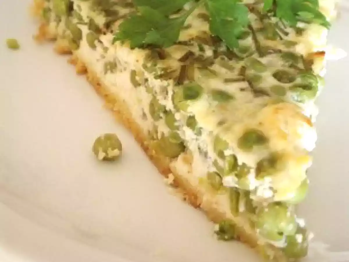 Tarte verte aux petits pois et fromage de brebis