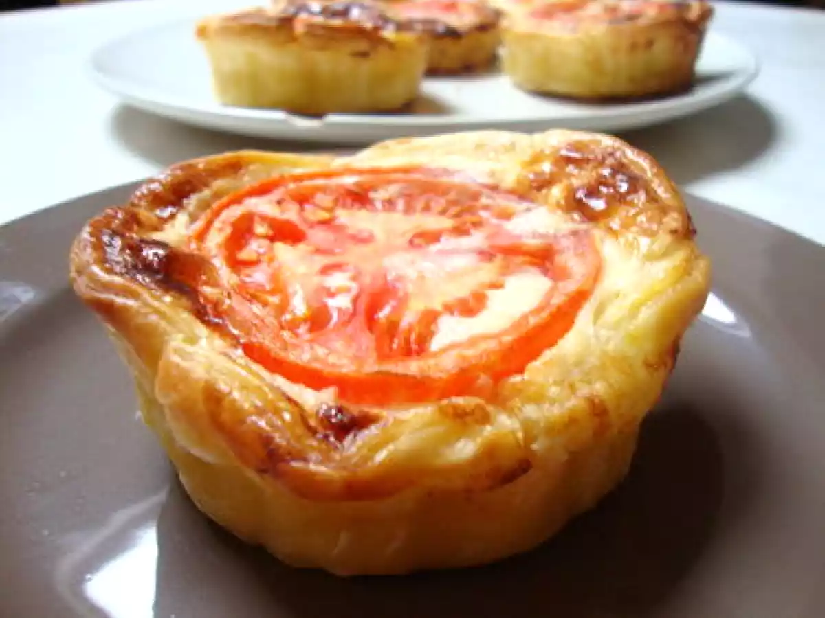TARTELETTE AU THON ET A LA TOMATE