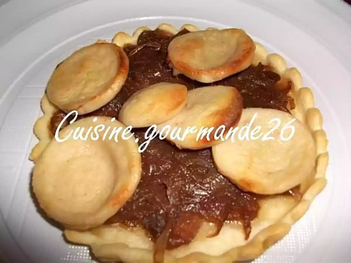 Tartelettes au confit d'oignons et boudin blanc