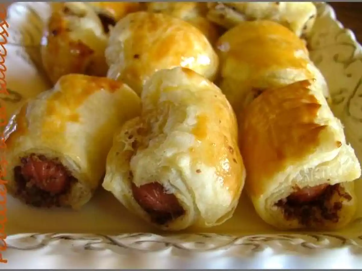 Tartelettes au thon, écus au parmesan, feuilletés aux saucisses, noix épicées - photo 3