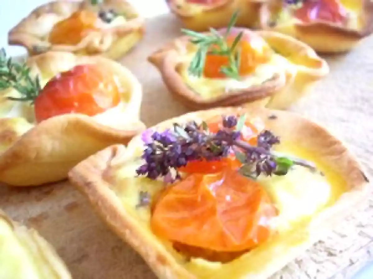 Tartelettes aux tomates cerises, chèvre et herbes de la garrigue - photo 3