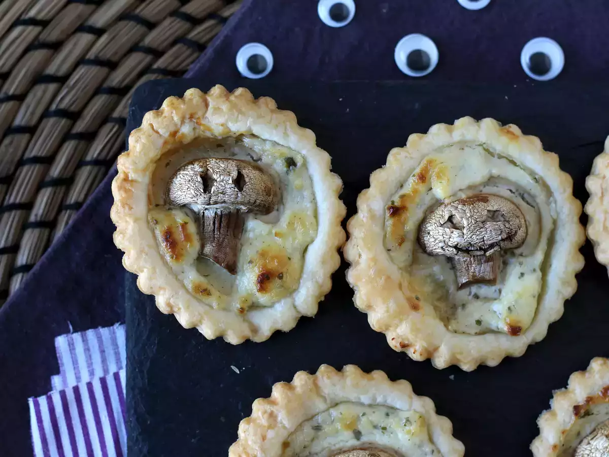 Tartelettes pour Halloween aux champignons et fromage ail et fines herbes - photo 2