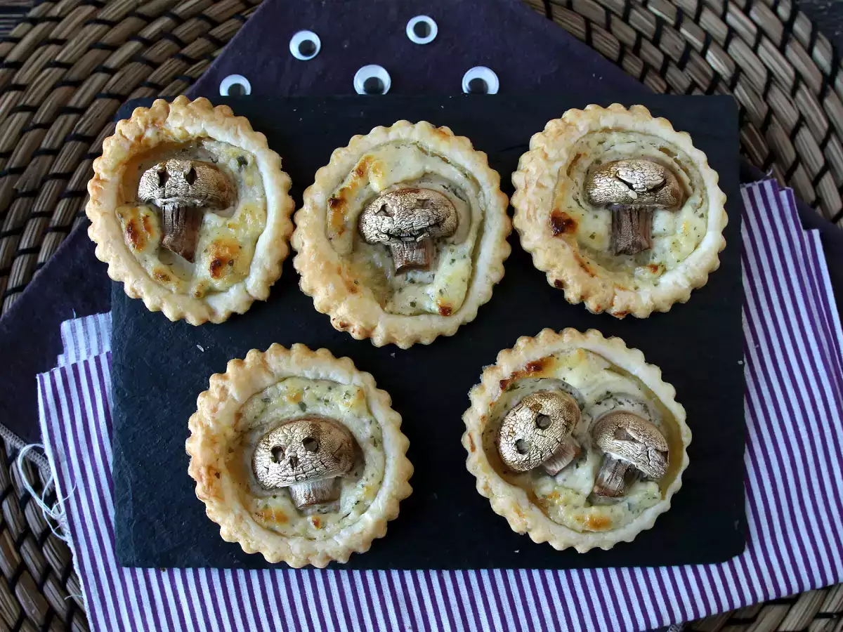 Tartelettes pour Halloween aux champignons et fromage ail et fines herbes - photo 4