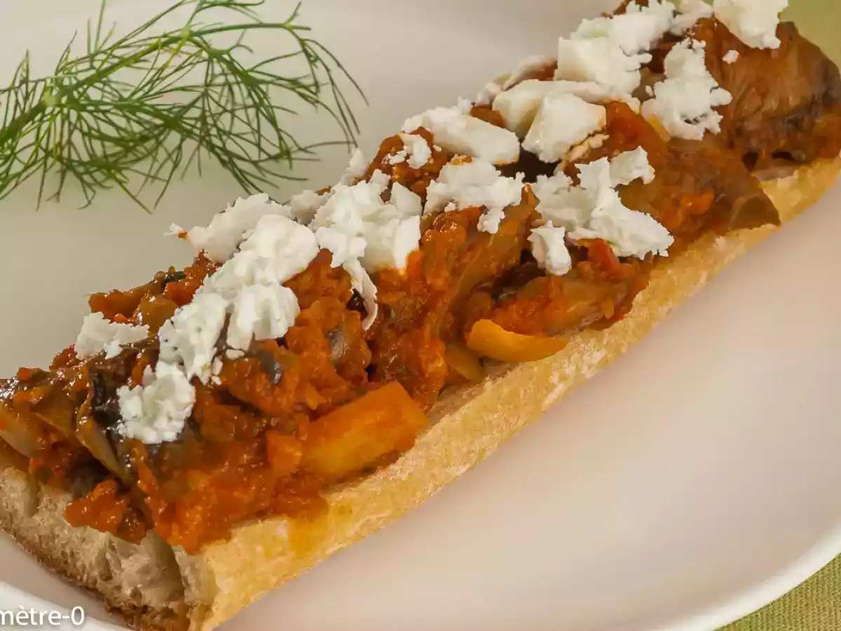 Tartine de champignons à la grecque