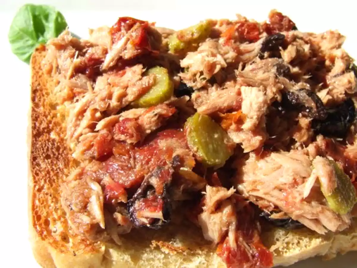 Tartine grillée au thon, tomates séchées & olives noires - photo 2