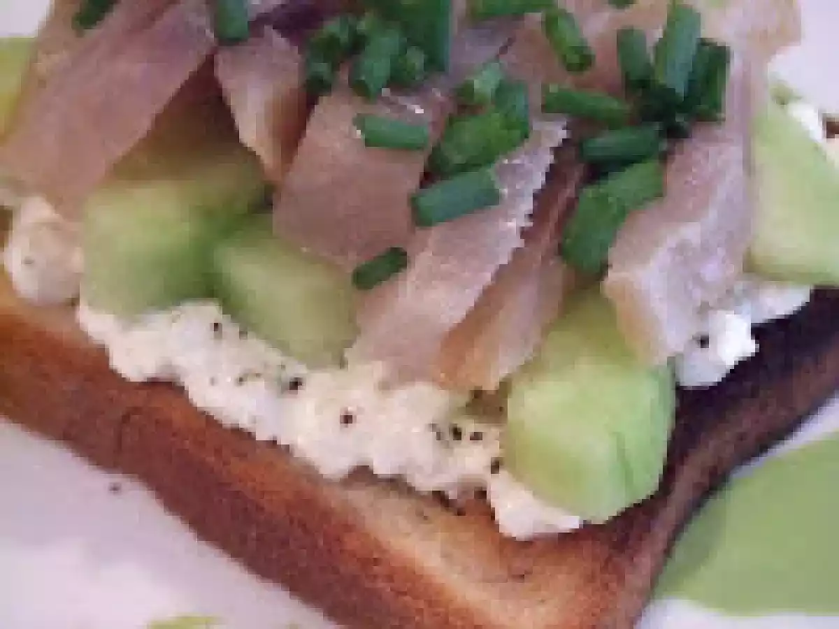 Tartine suédoise aux harengs