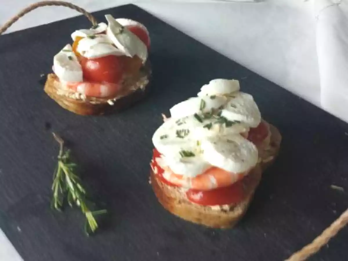 Tartine tomate - mozzarella et crevettes
