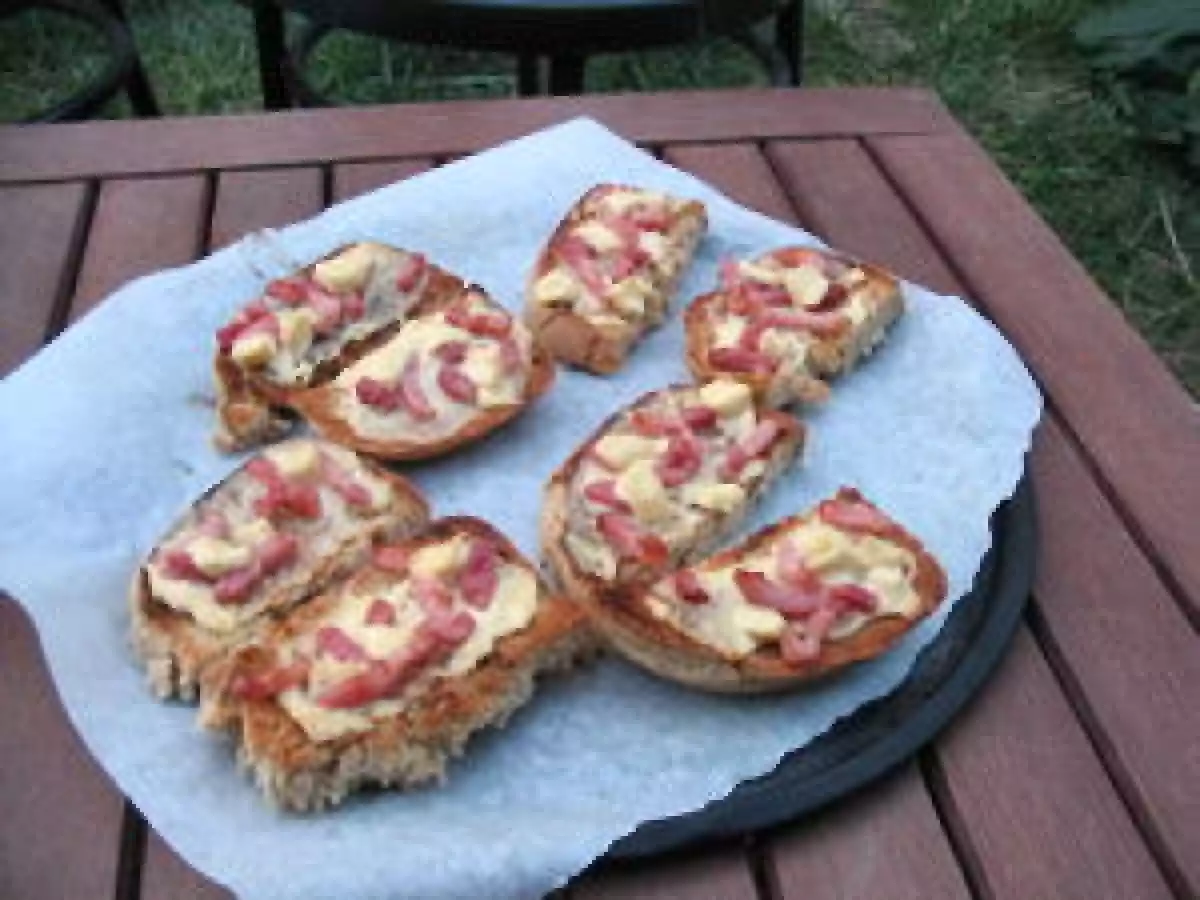 Tartines grillées aux lardons