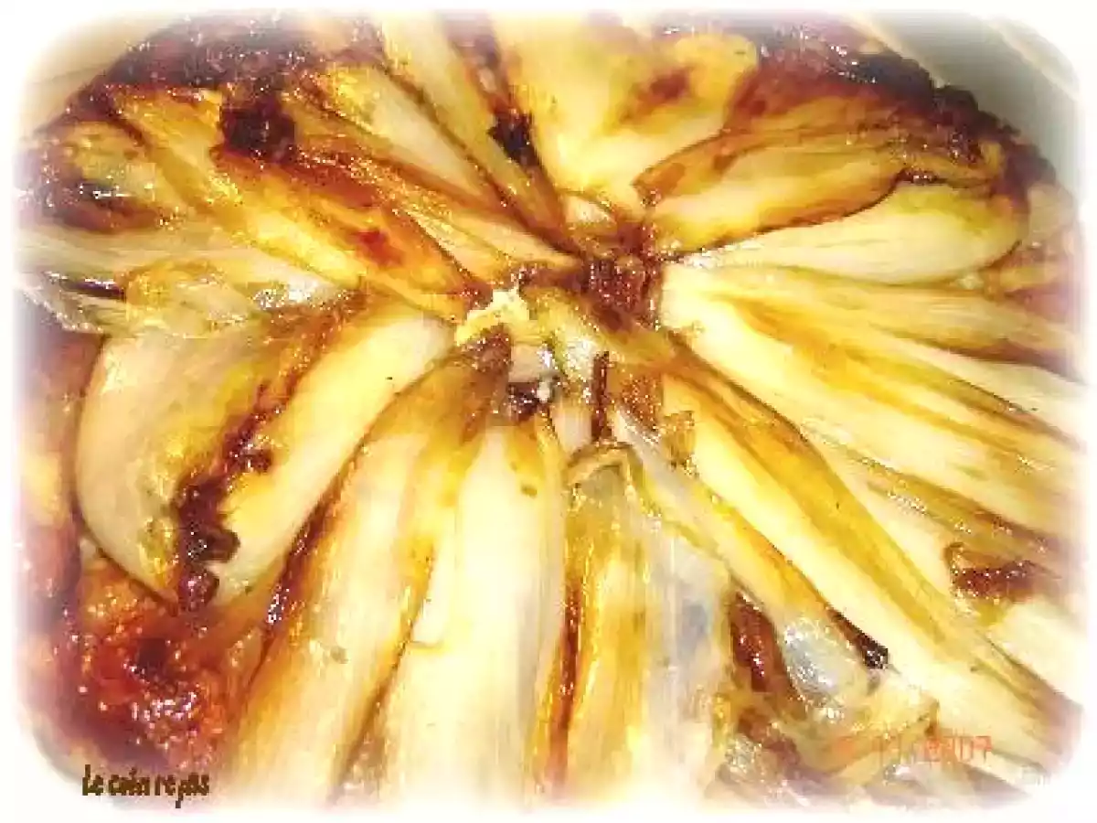 Tatin d'endives au jambon et petits dés de camembert pour Lavande