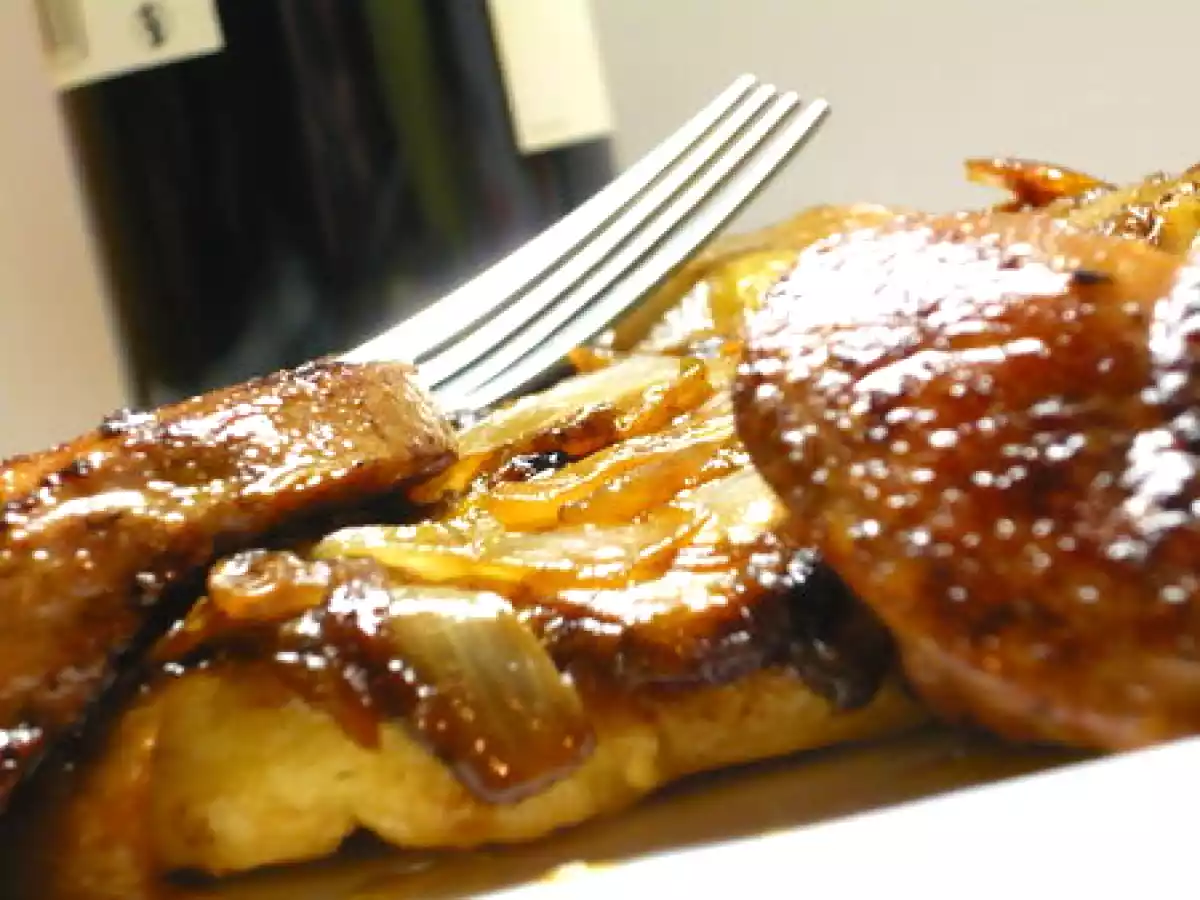 Tatin d'endives fondues et escalopes de foie gras