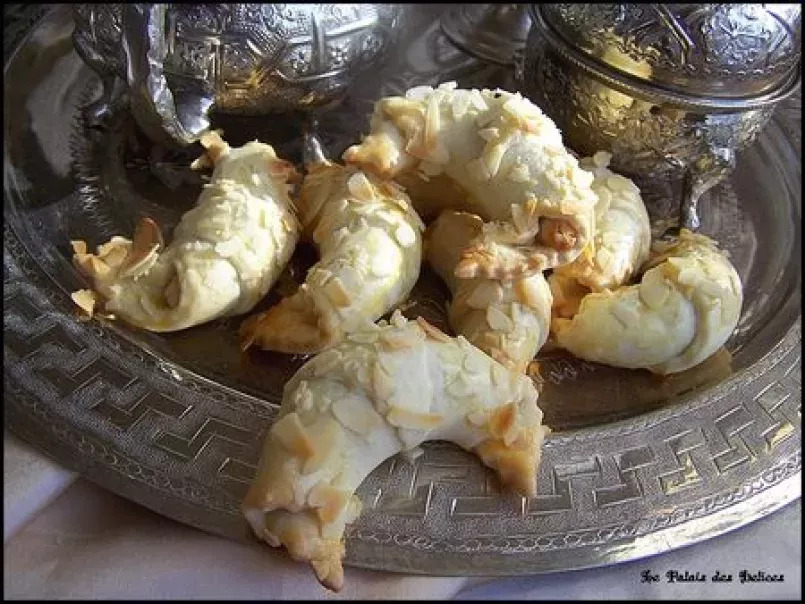 Tcharek el aryane, petits croissants aux amandes ( pâtisserie algérienne ), photo 1
