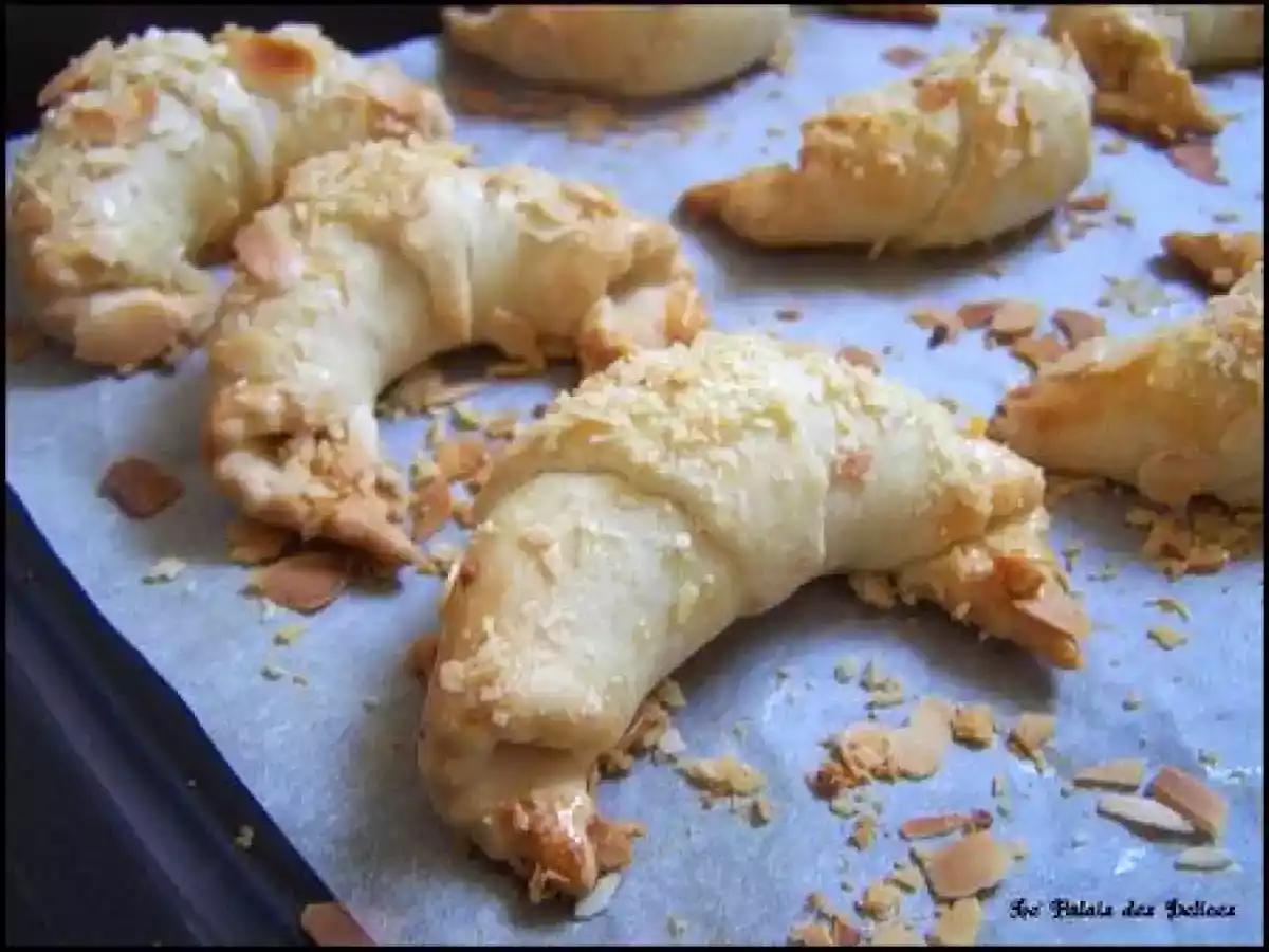 Tcharek el aryane, petits croissants aux amandes ( pâtisserie algérienne ) - photo 3