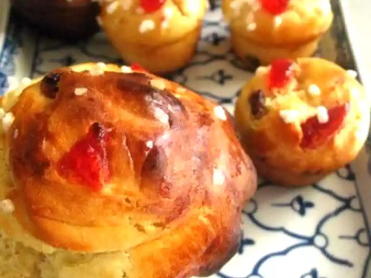 TEA TIME AVEC P'TITES BRIOCHES AUX CERISES CONFITES ET RAISINS SECS - photo 3