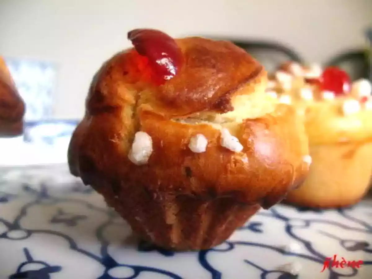 TEA TIME AVEC P'TITES BRIOCHES AUX CERISES CONFITES ET RAISINS SECS - photo 4