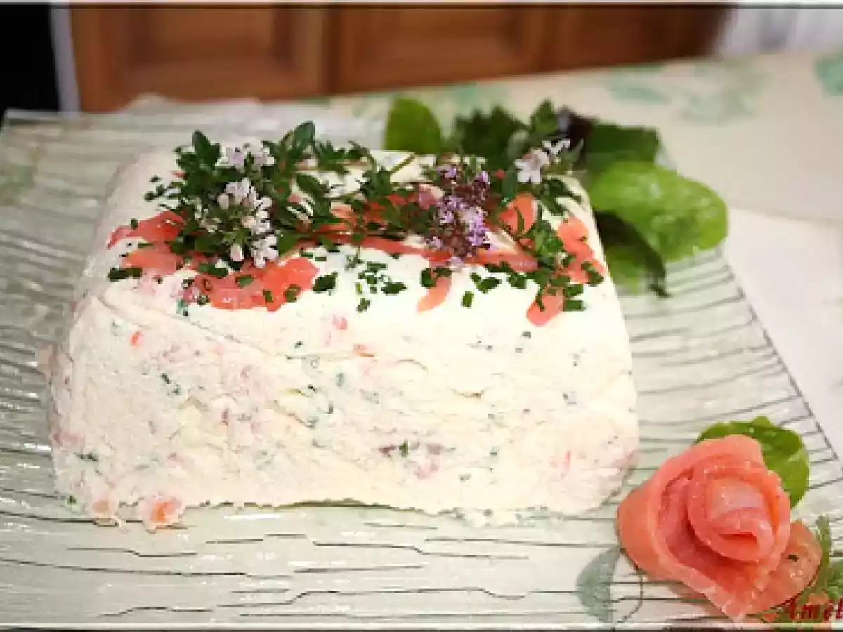 TERRINE AU CREMEUX DE CHOU-FLEUR ET TRUITE FUMEE