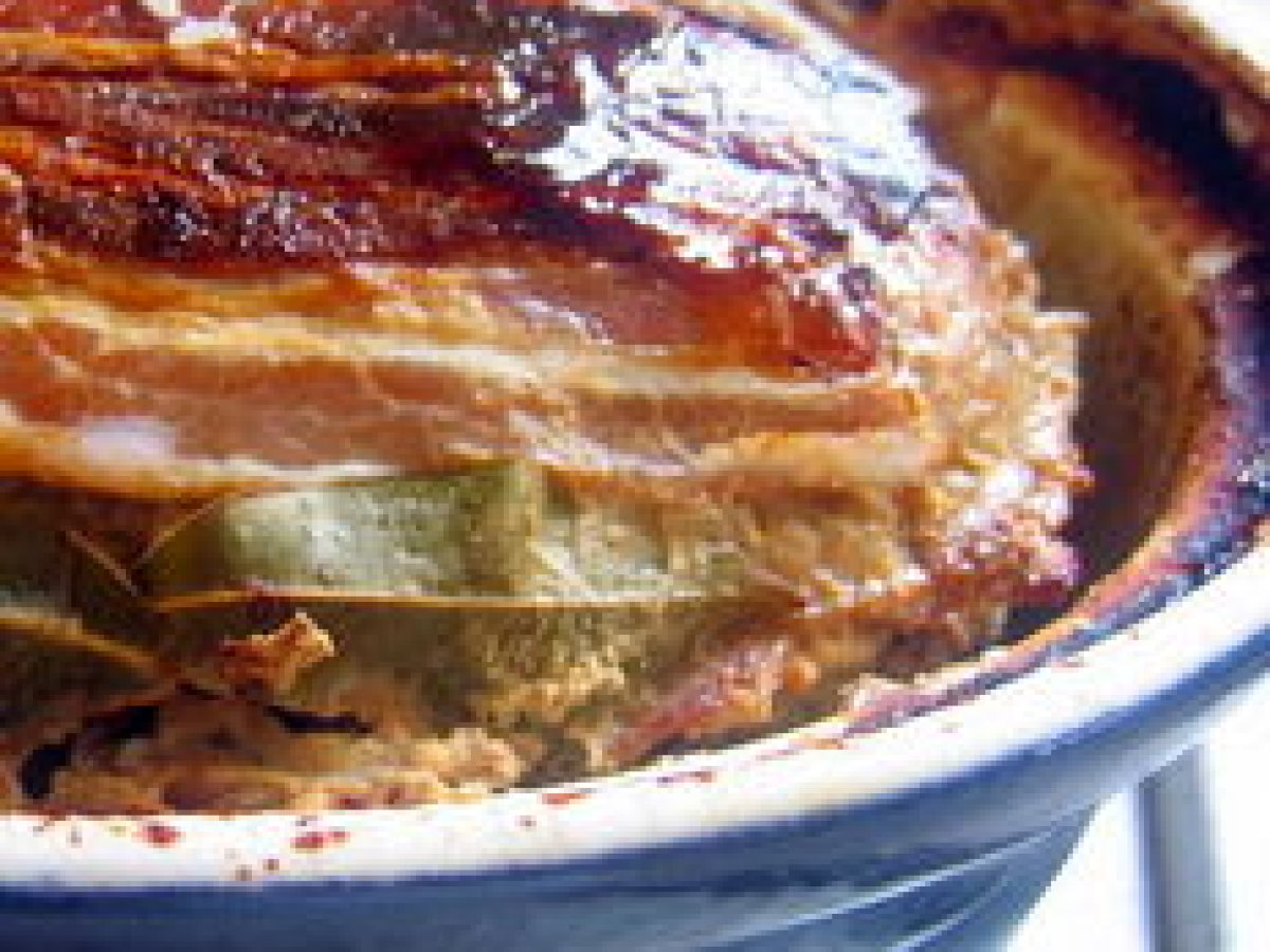 Terrine aux trois viandes et pruneaux/armagnac. Recette Ptitchef