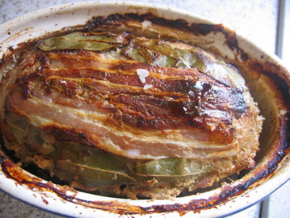 Terrine aux trois viandes et pruneaux/armagnac. Recette Ptitchef