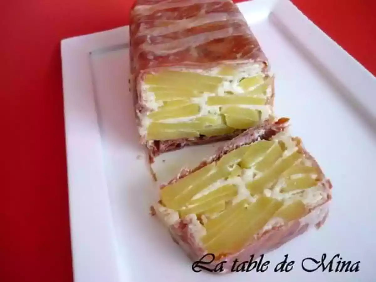 Terrine de camembert lardée aux pommes de terre