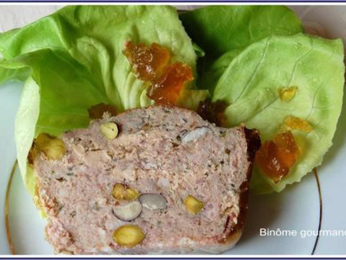Terrine de campagne facile aux pistaches et aux noisettes Recette