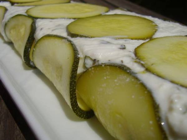 Terrine de courgette à la menthe et à la feta.