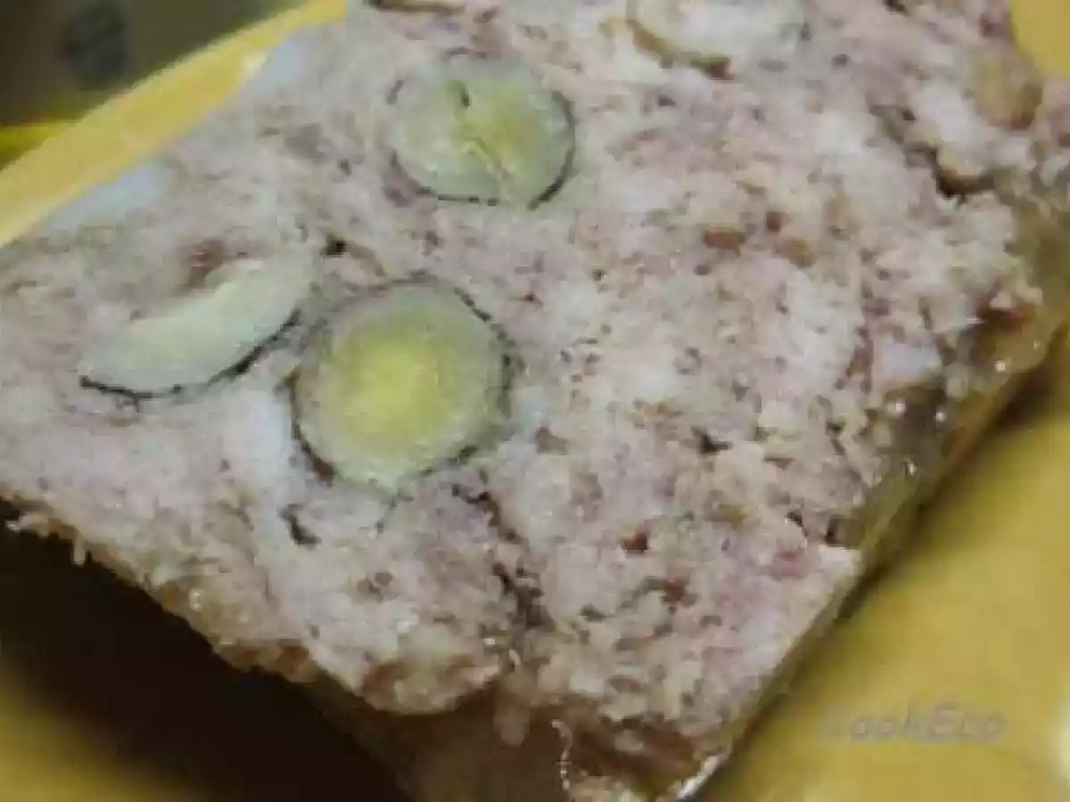 Terrine de lapin aux noisettes