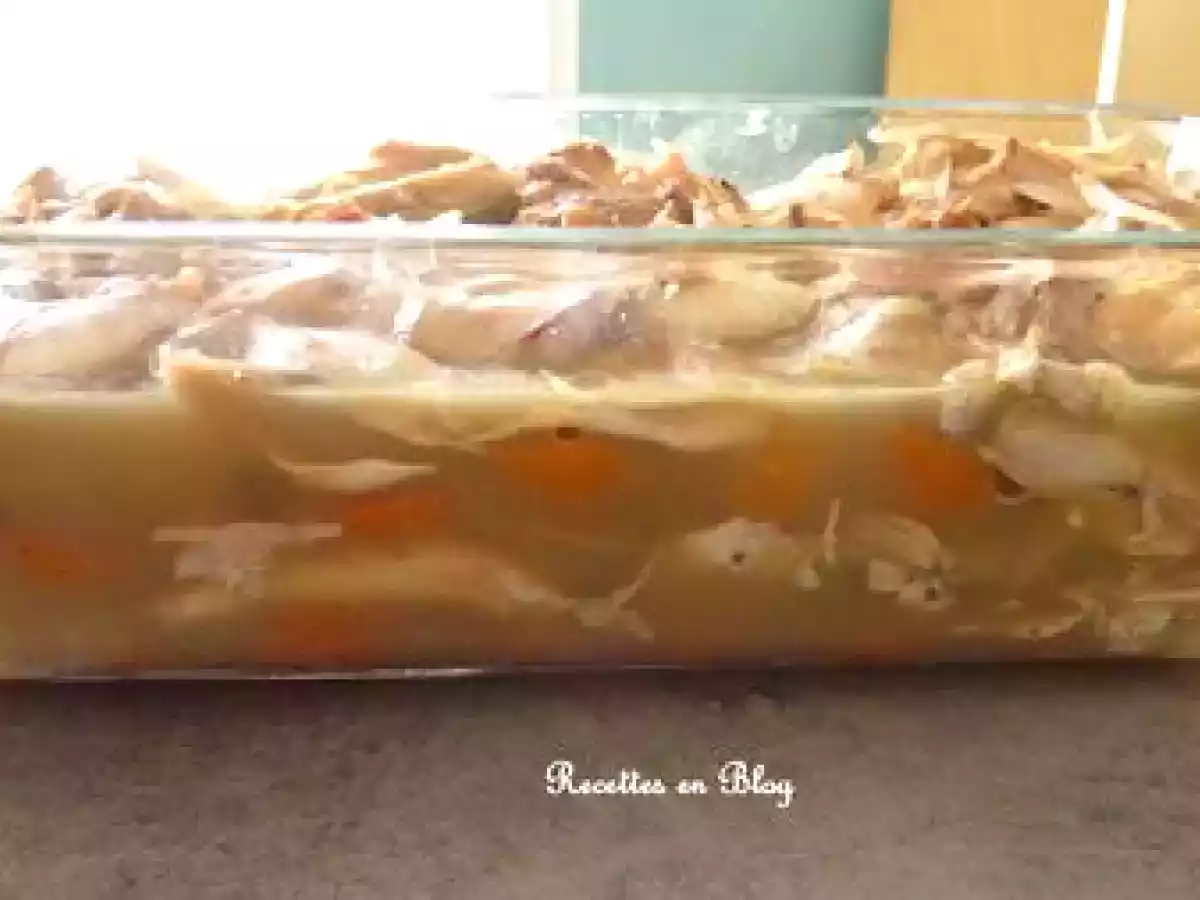 TERRINE DE LAPIN EN GELÉE ET PETITS PÂTES DE LAPIN AUX NOISETTES