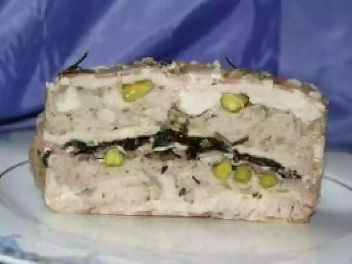 Terrine de veau et de poulet aux trompettes de la mort