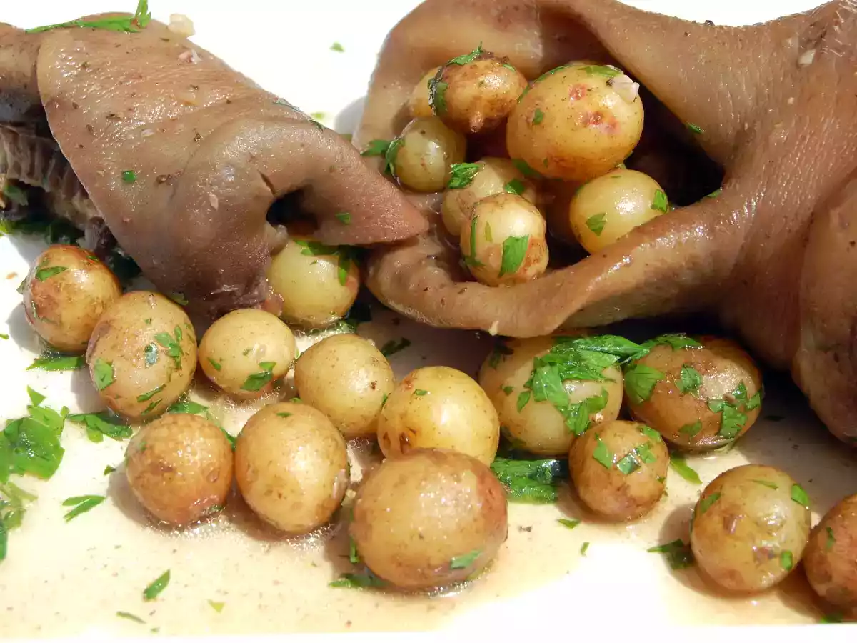 Tête de porc (museau, oreilles, joues) à la bière trappiste de Rochefort