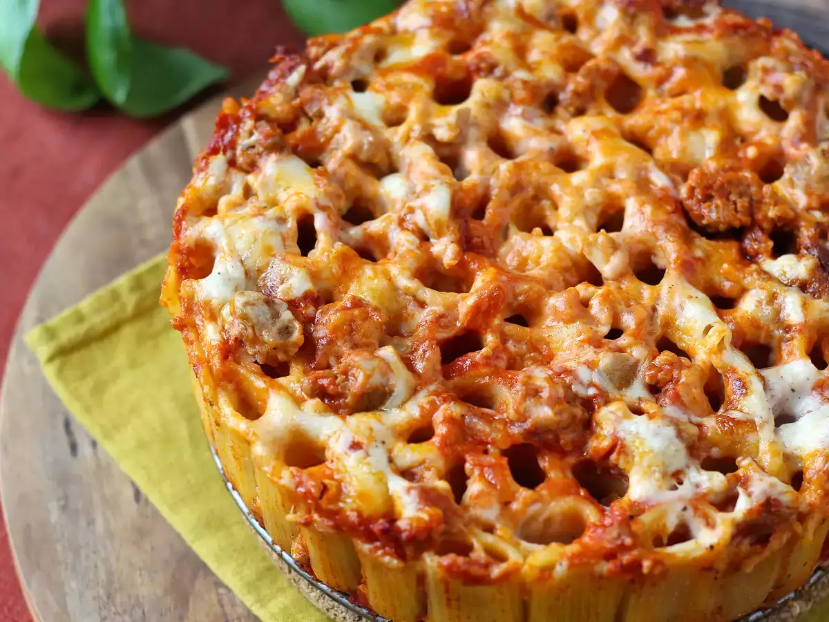 Timbale de rigatoni au four à la saucisse, à la béchamel et à la mozzarella - photo 4