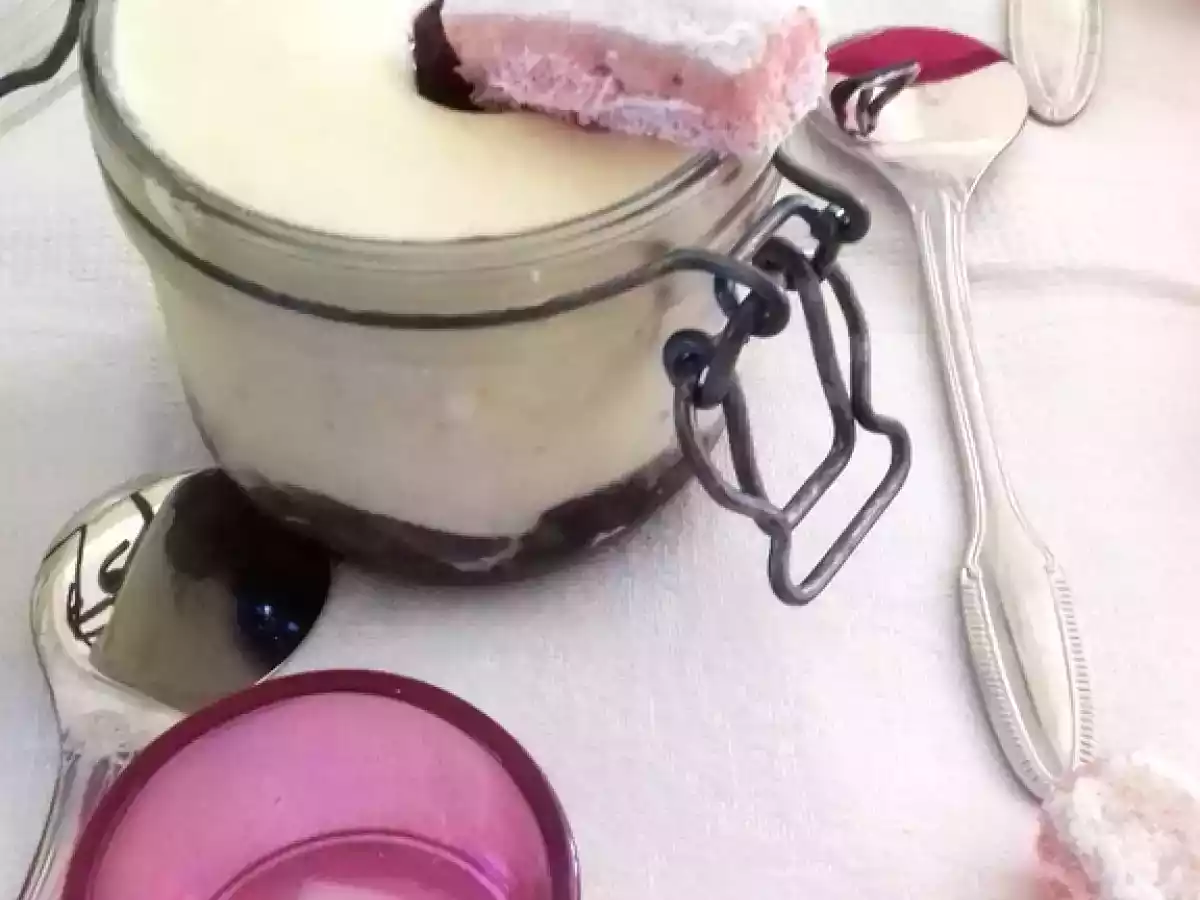 Tiramisu à la confiture de cerises noires