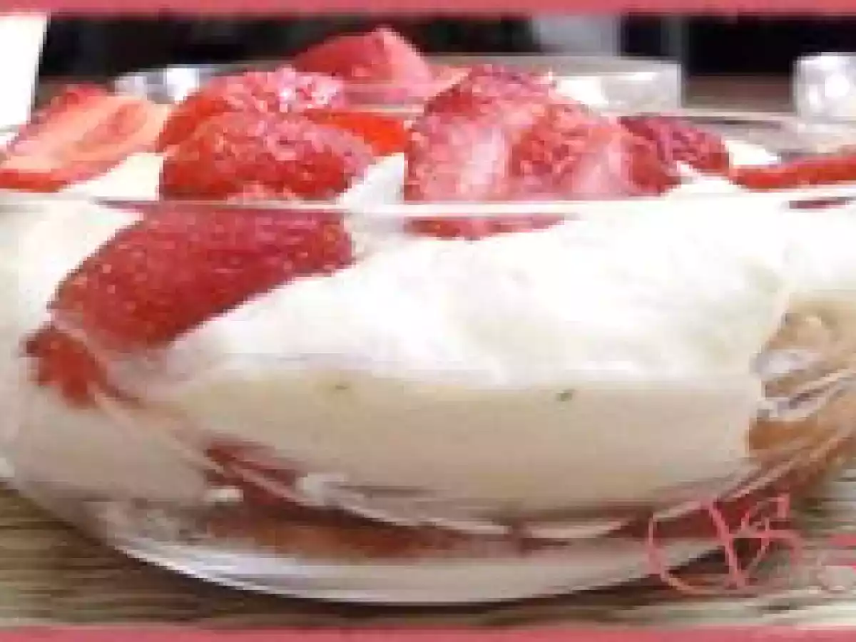 Tiramisu à la fraise et au café