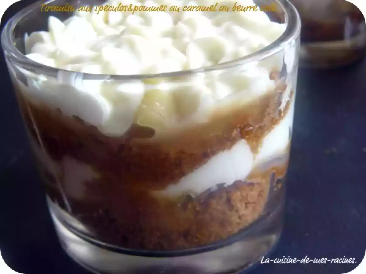 Tiramisu au speculos et pommes au caramel au beurre salé.