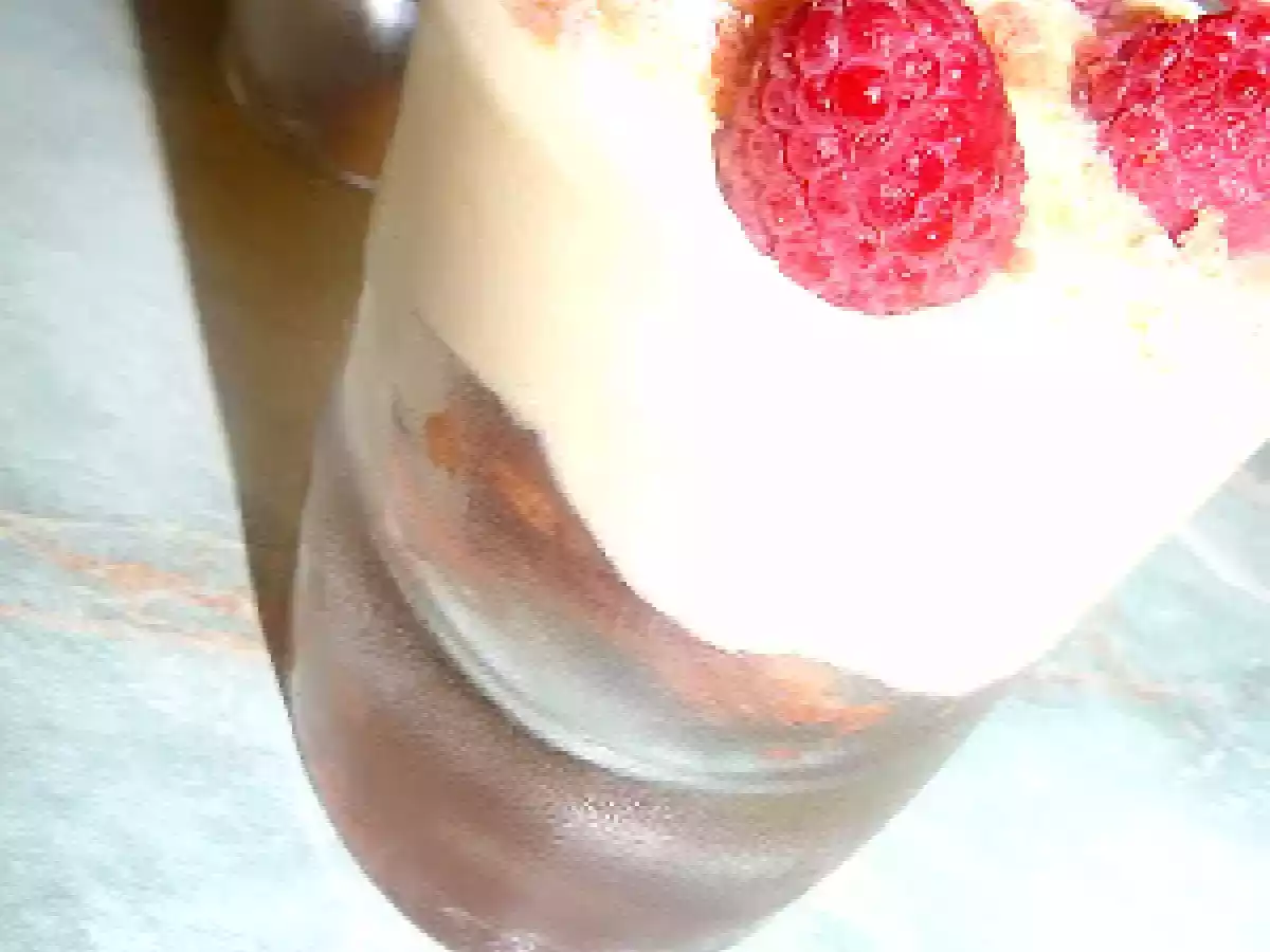 Tiramisu citron-framboises aux biscuits rose de Reims