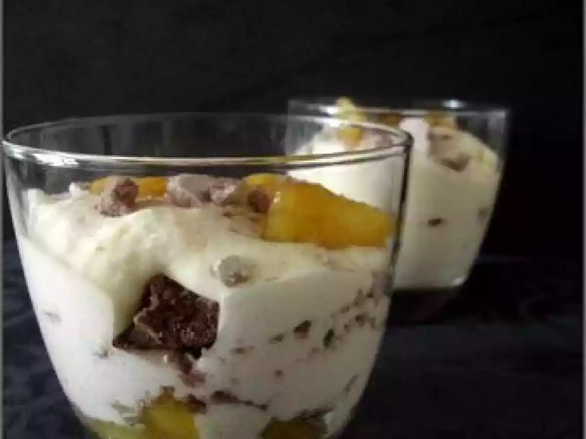 Tiramisu exotique à l'ananas vanillé & aux éclats de meringue