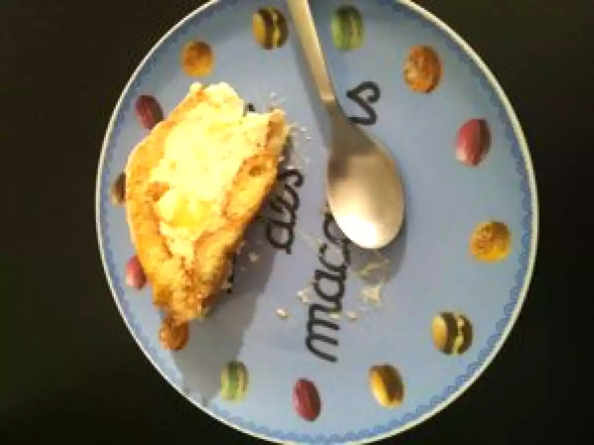 Tiramisu façon charlotte aux pommes et caramel au beurre salé