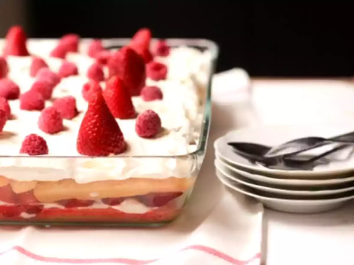 Tiramisu fraise framboise au muscat