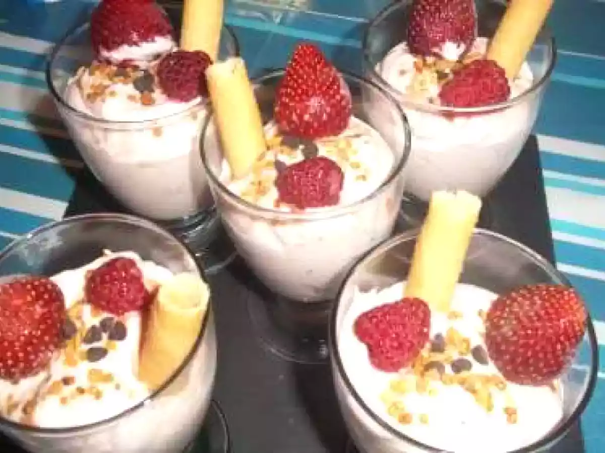 Tiramisu fraise /framboise aux petits beurres