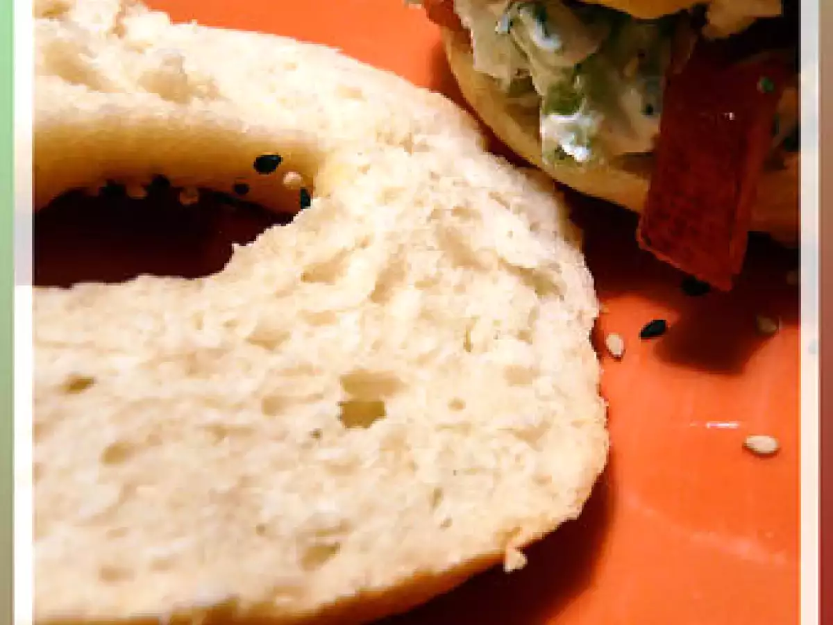 Tits bagels maison au chèvre frais, poivron grillé et jambon cru! - photo 3