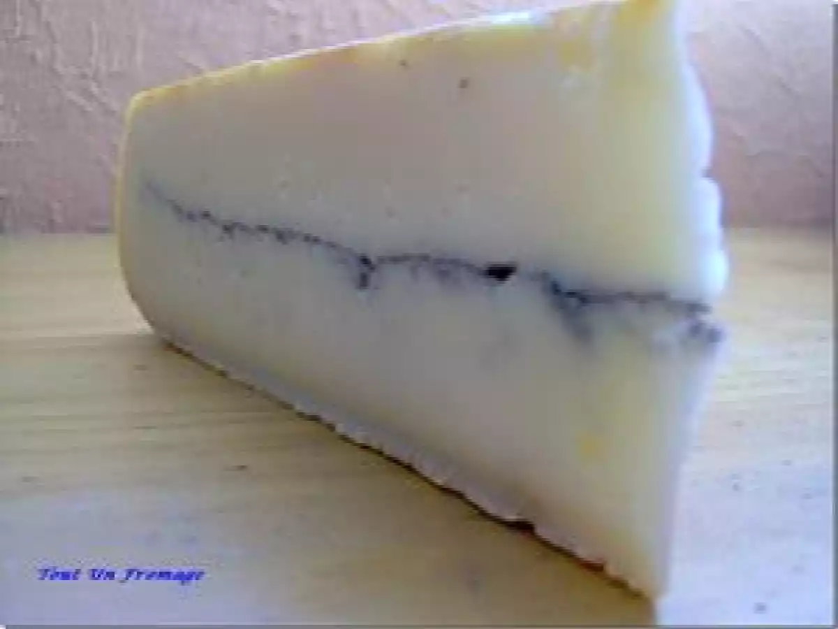 Toasts au Morbier et raisins