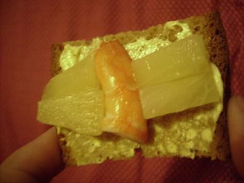 Toasts aux crevettes et ananas sur pain d'épices - photo 2