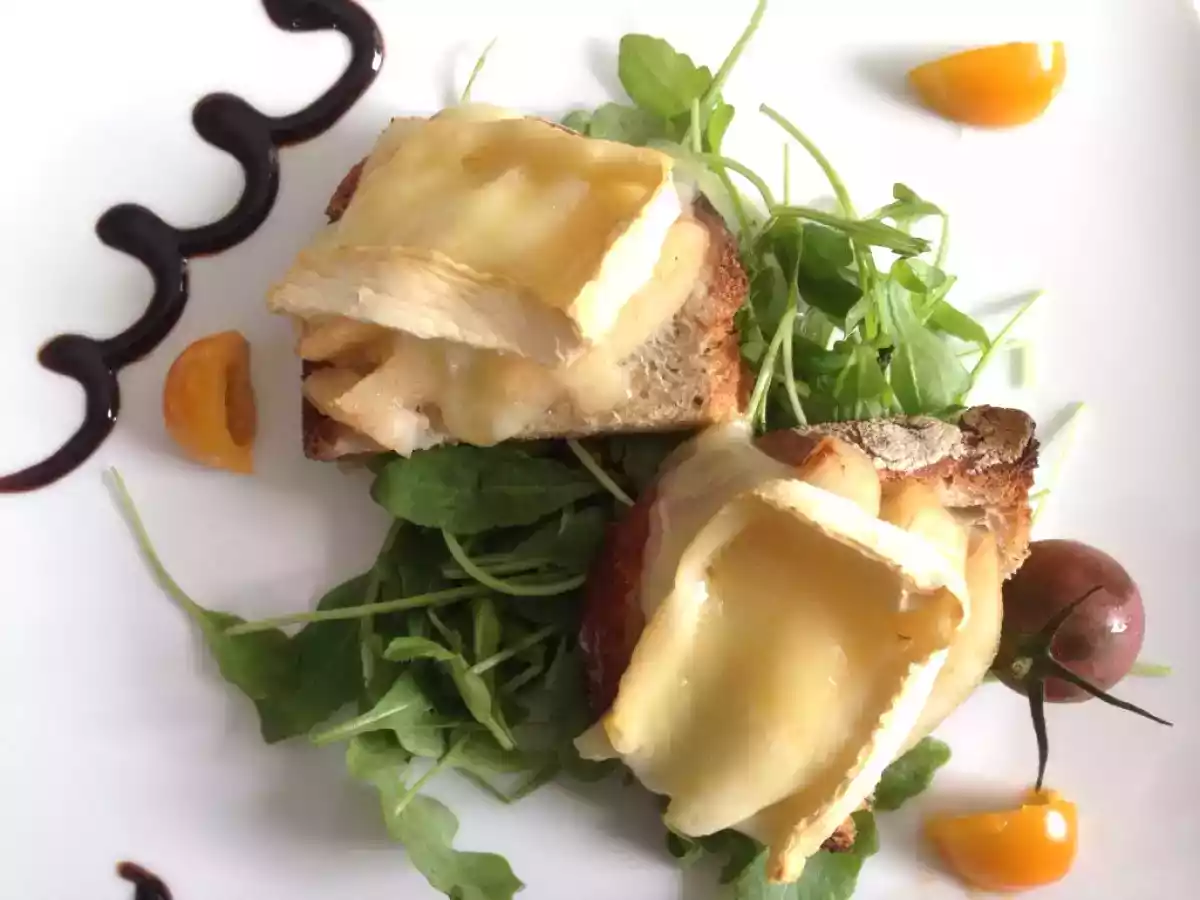 TOASTS DE BRIE AUX POIRES - photo 2