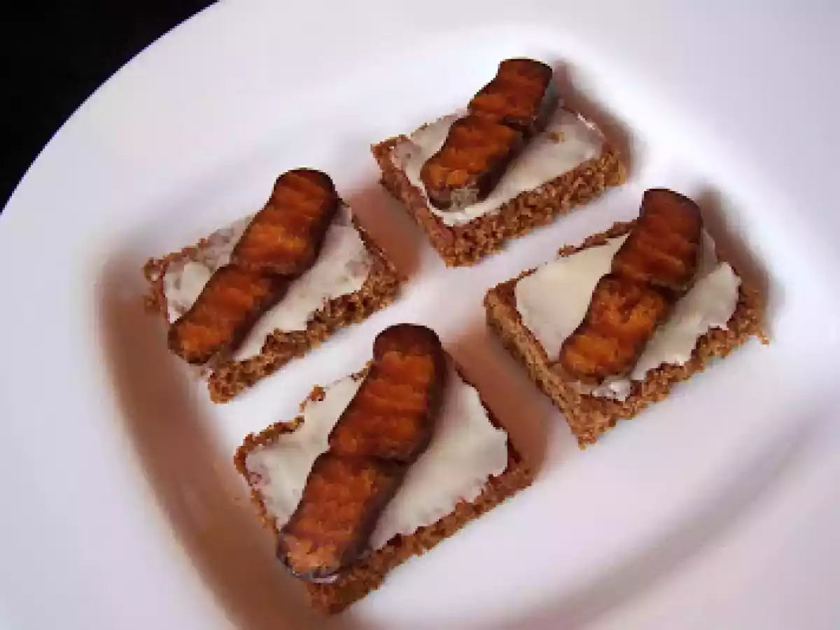 Toasts de pain d'épices à la poutargue