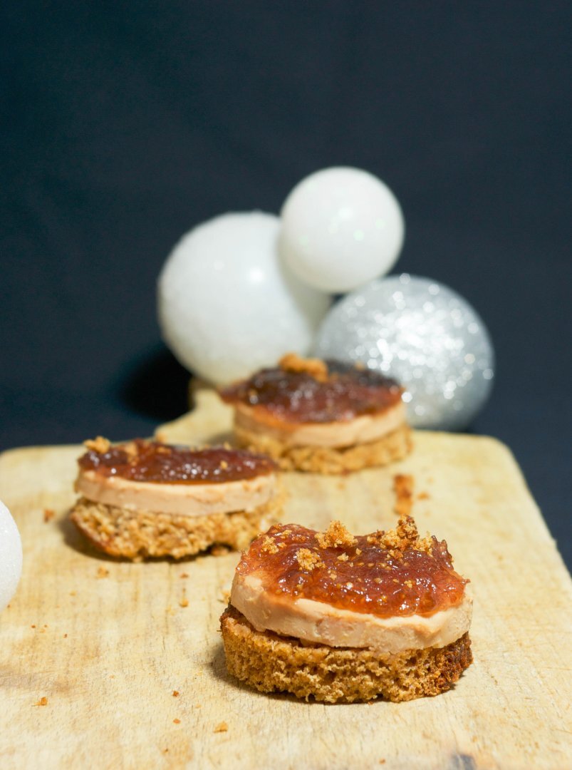 Toasts foie gras pain d'épices et gelée de figues Recette Ptitchef