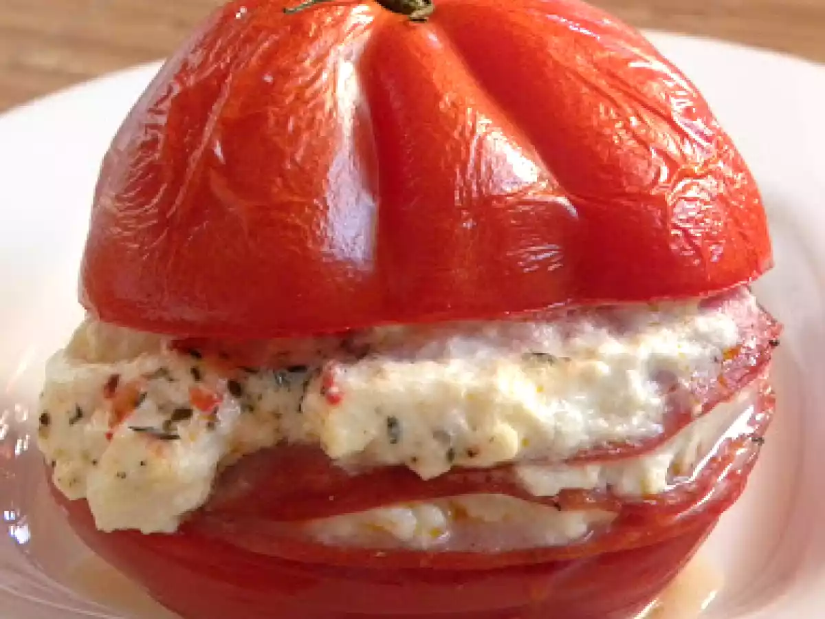 Tomate coeur de boeuf au bacon poêlé et à la ricotta, façon burger