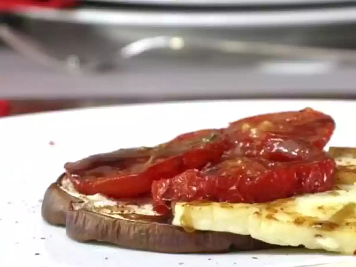 Tomates Confites, Aubergine & Halloumi