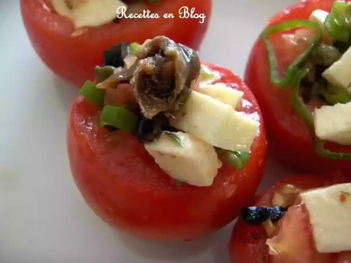 TOMATES FARCIES A LA MOZZARELLA ET AUX ANCHOIS