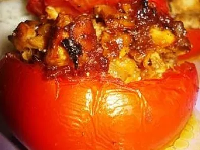 Tomates farcies revisitées (au poulet et oignons confits)