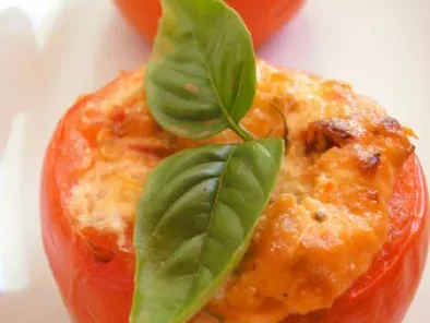 Tomates farcies ricotta thon et tomates sechées version chaude ou froide