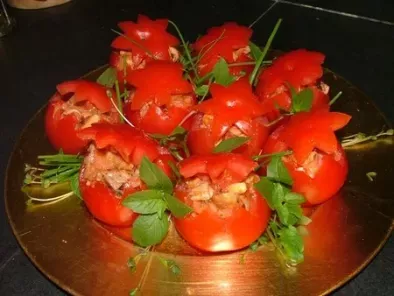 Tomates garnies au saumon fumé et champignons